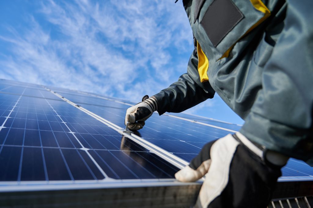 Ahorro Real: Proyectos Fotovoltaicos para Conjuntos Cerrados Manizales