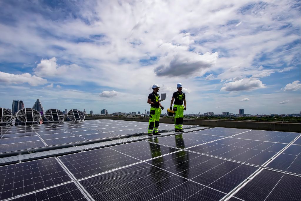 Ahorro de energía para empresas en Tolima: ¿Cómo funciona un sistema de energía solar para empresas?