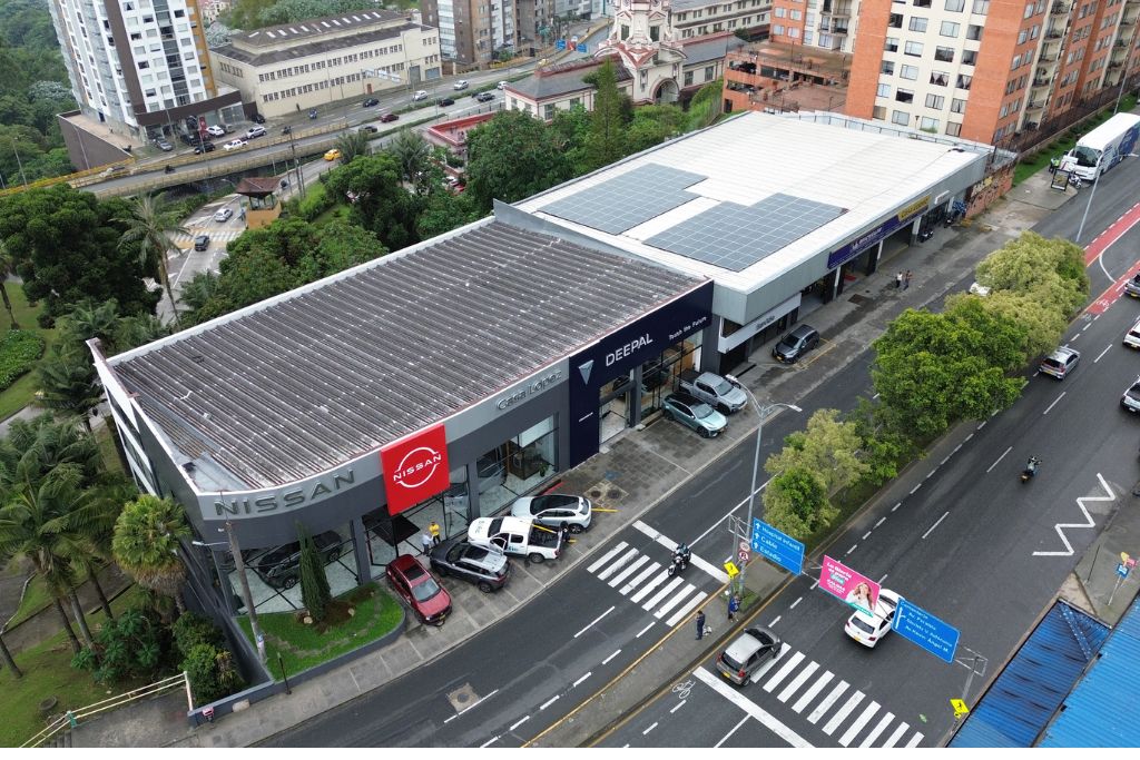 Paneles solares sector automotriz: El caso de éxito de Casa López con Sefic Energy