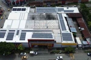 Paneles solares comerciales e industriales: El caso de éxito de Frisby S.A BIC con Sefic Energy S.A.S.