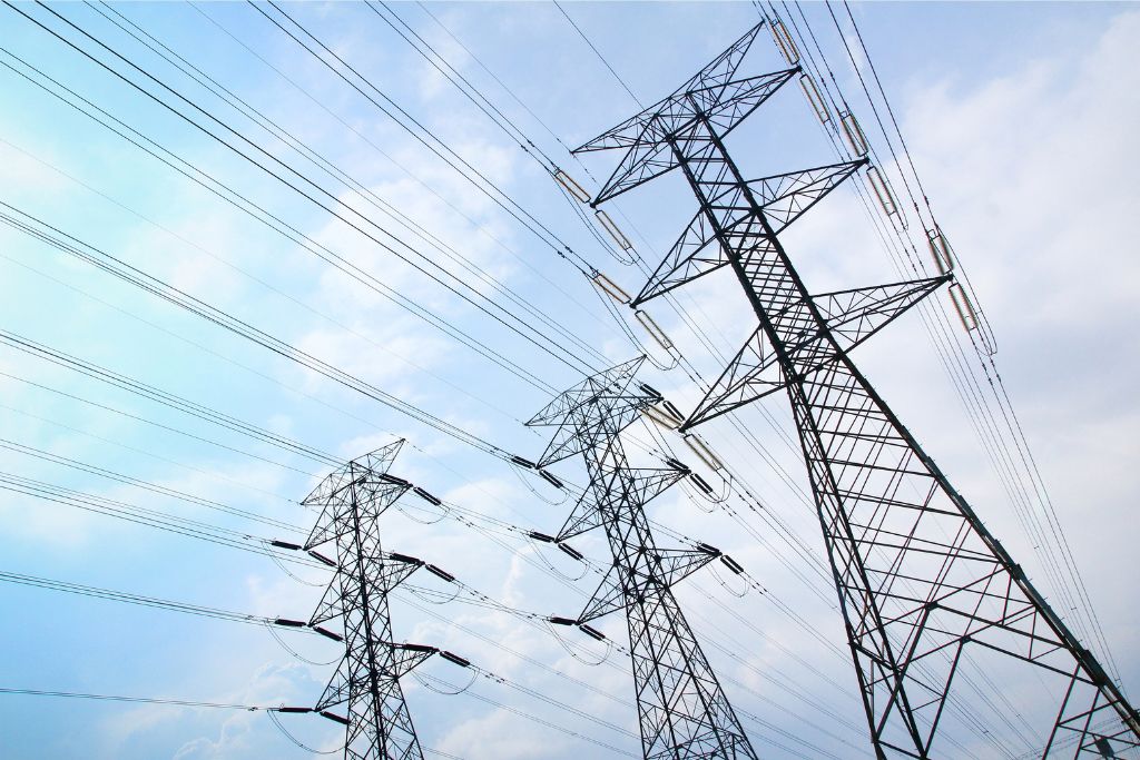 ¿Cómo afecta el racionamiento de energía a empresas, hoteles, fincas y hogares en Colombia?