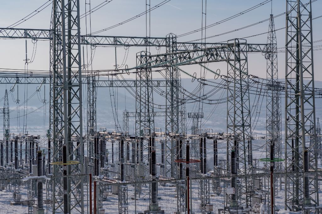 Racionamiento de energía en Colombia: cómo proteger tu empresa y hogar con energía solar
